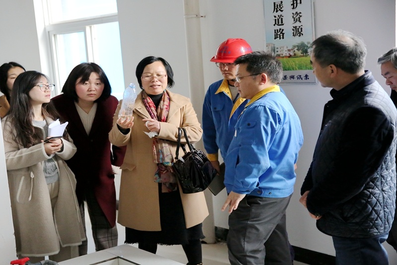 2019年(nian)3月8日(ri)，時任浙江(jiang)省水利廳水資(zi)源筦(guan)理(li)處副調研員(yuan)沈仁英莅臨景興調研指導(dao)